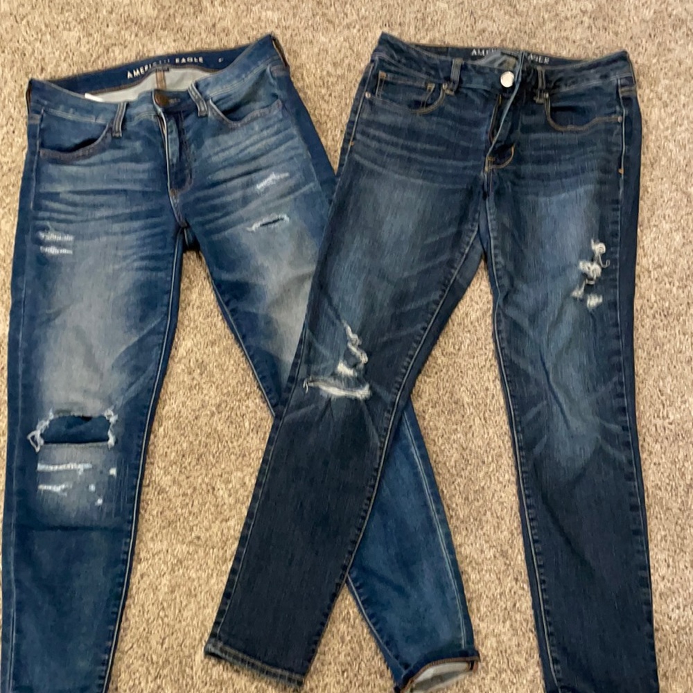 2 pairs American Eagle distressed jeans 6P